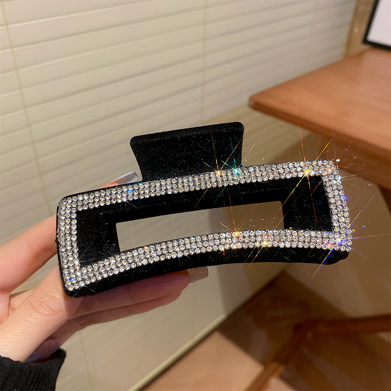 Flocking Rhinestone Blacke Hai - огляд і ціна Jewelry Making Adults